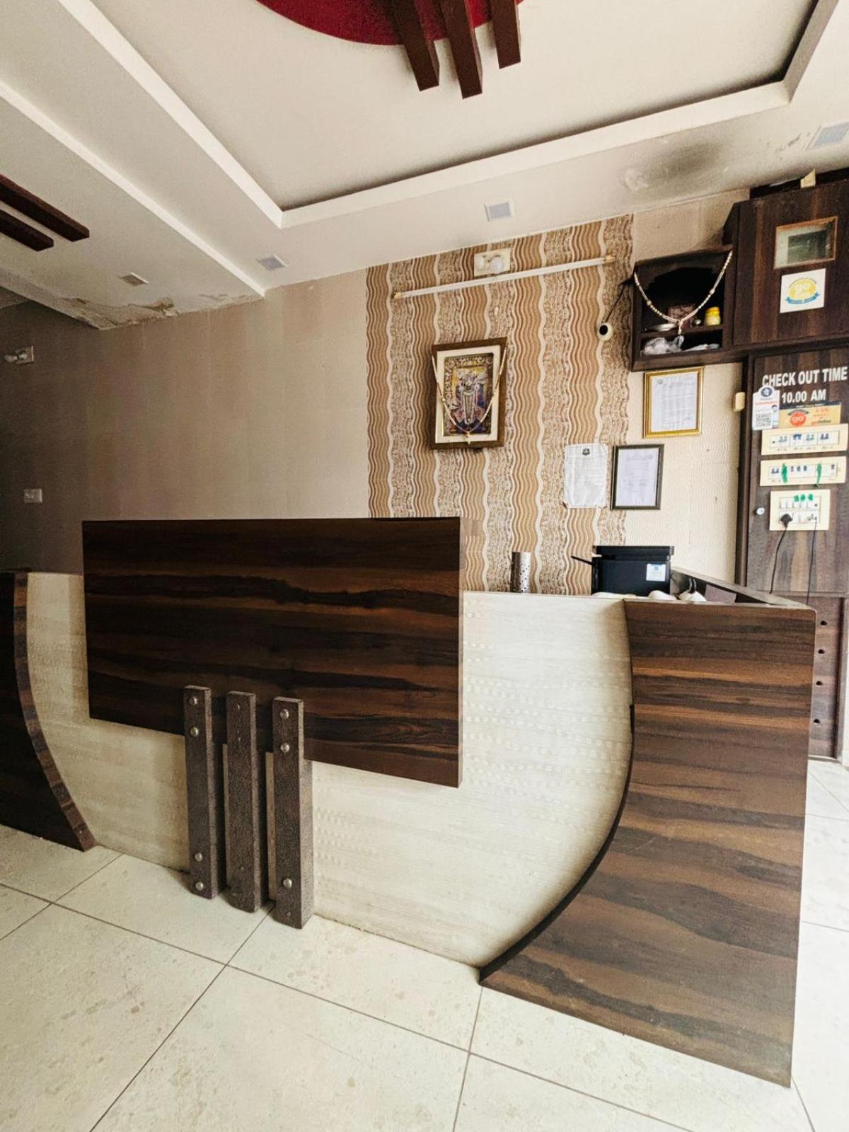 Hotel Shree Nath - 200 Meters From Dwarkadhish Temple Eksteriør bilde